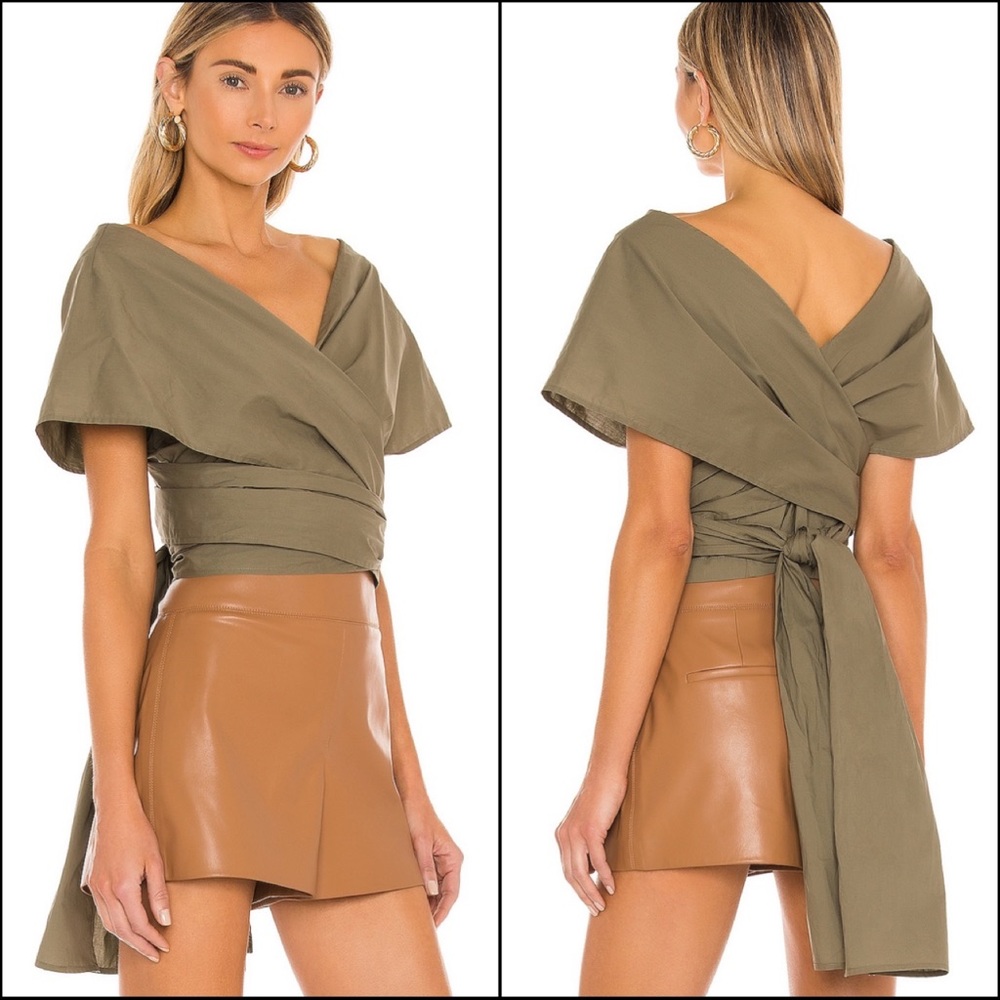 NWT L’acadmie wrap top -small